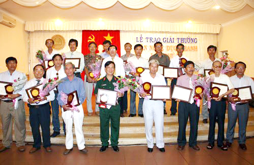 Bình Thuận Trao “Giải thưởng Văn nghệ Dục Thanh” lần thứ IV